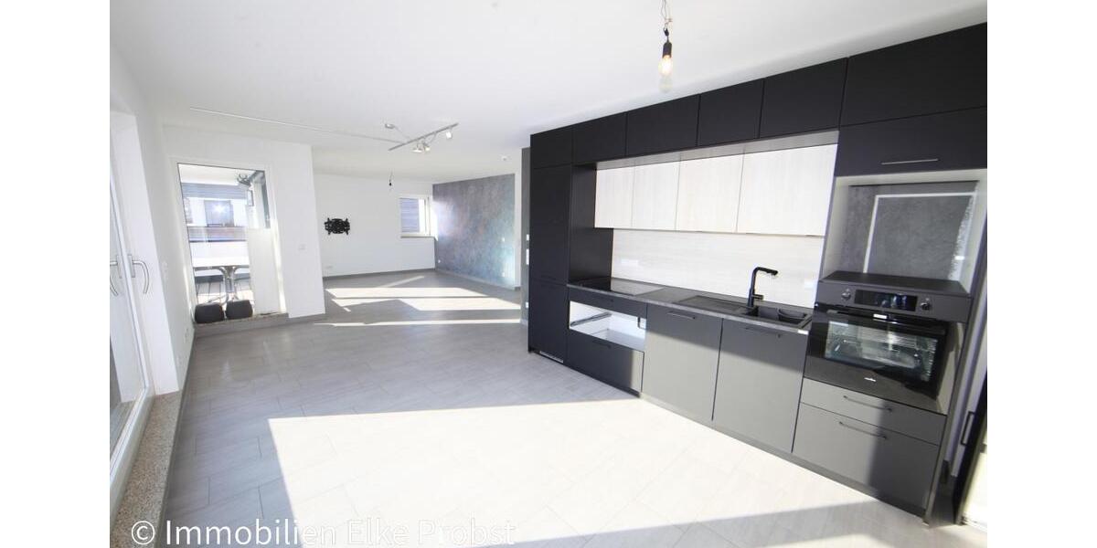 Einfamilienhaus Oberviechtach - 2 Zimmer, 78 m&sup2;, 790&euro; | Angebot:24639137