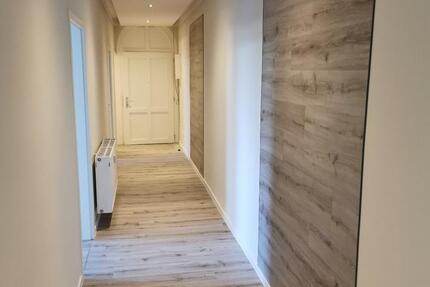 Erdgeschoß - Wohnung im Mehrfamilienhaus 3 zimmer