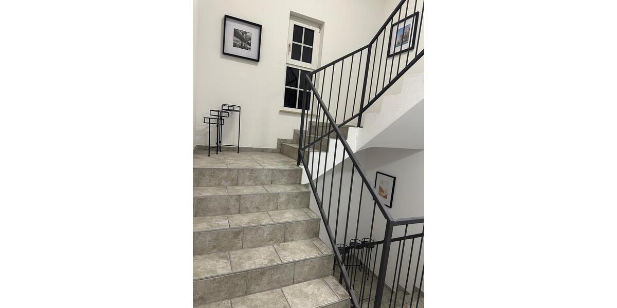 Wohnen auf Zeit Ichenhausen - 8 Zimmer, 35 m&sup2;, 30&euro; | Angebot:24478973