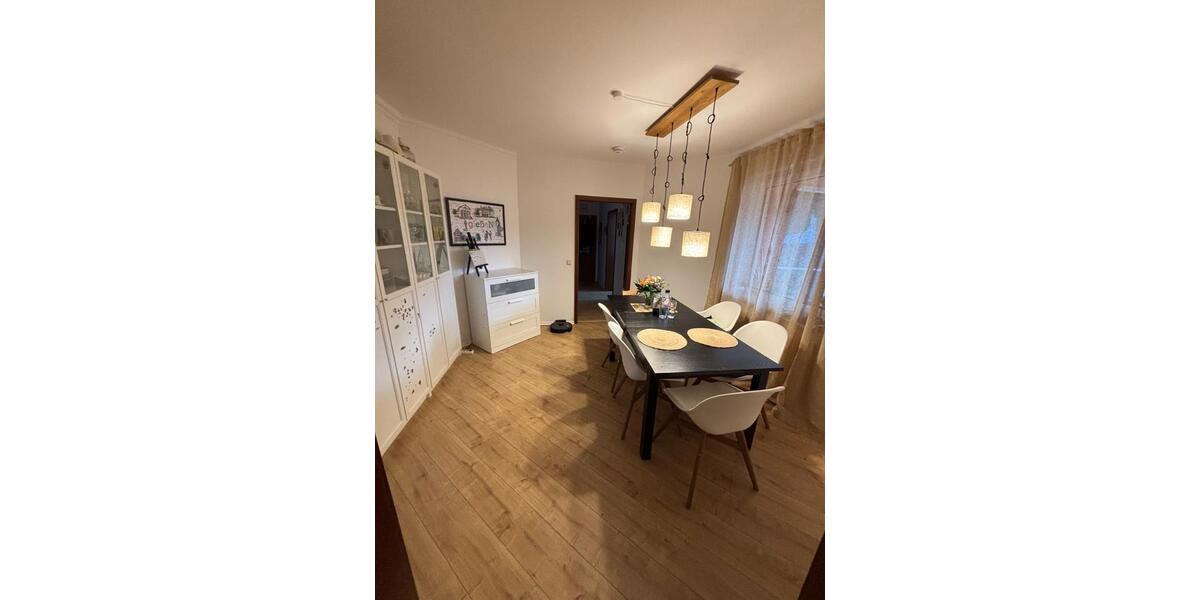 Etagenwohnung Gießen Schlangenzahl - 4 Zimmer, 110 m&sup2;, 1.450&euro; | Angebot:26610164