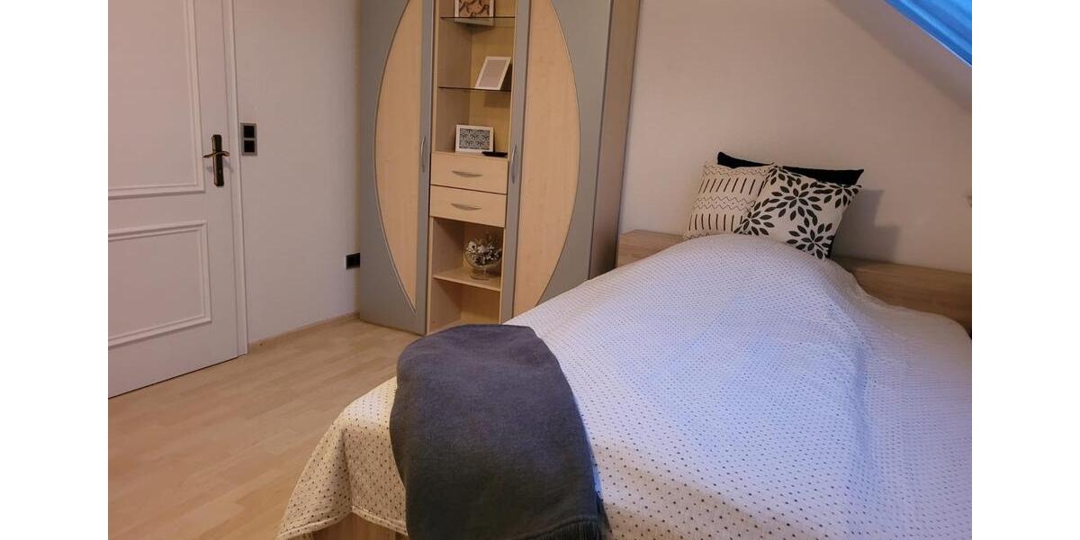 Wohnen auf Zeit Schloß Holte-Stukenbrock Stukenbrock - 4 Zimmer, 120 m&sup2;, 16&euro; | Angebot:23762368