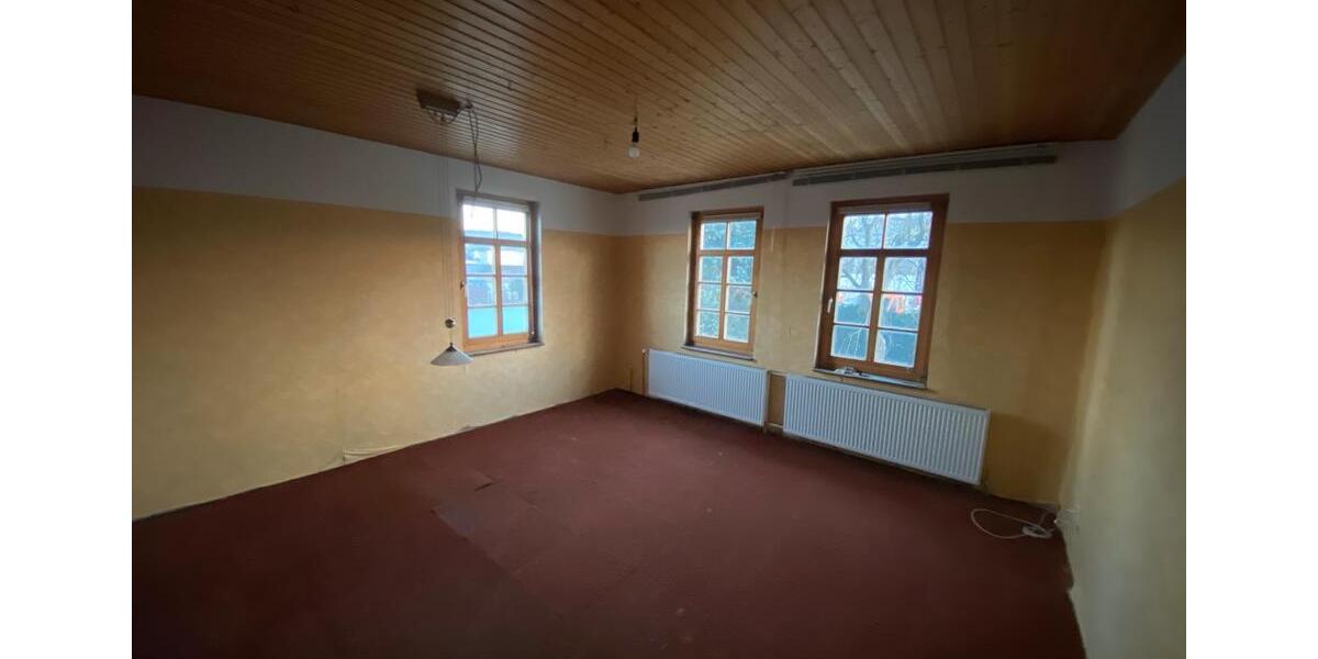 Etagenwohnung Elze - 3 Zimmer, 89 m&sup2;, 590&euro; | Angebot:25049553