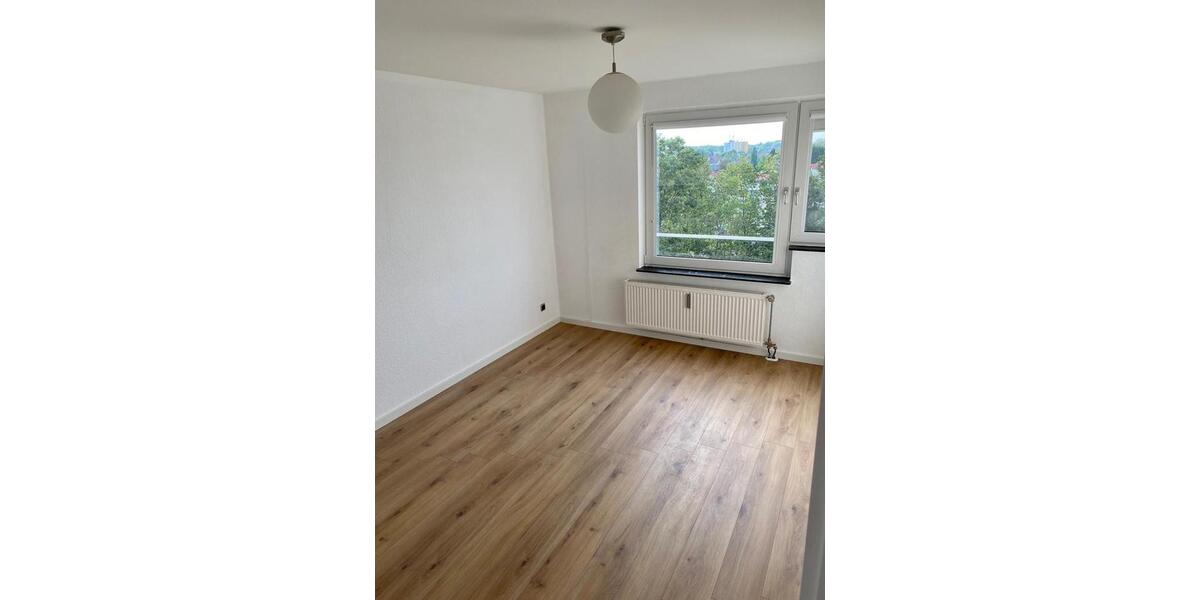 Etagenwohnung Laatzen - 3 Zimmer, 72 m&sup2;, 900&euro; | Angebot:26007336