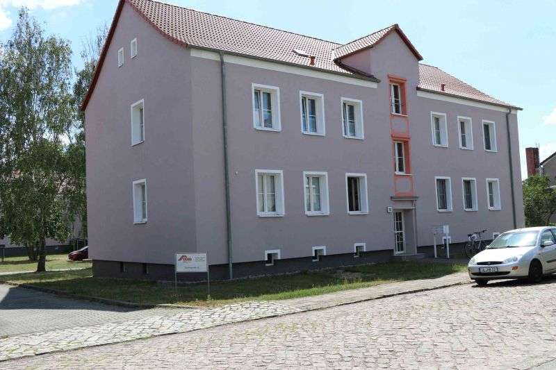 Wohnung zum Mieten in Genthin 285 € 47.31 m²