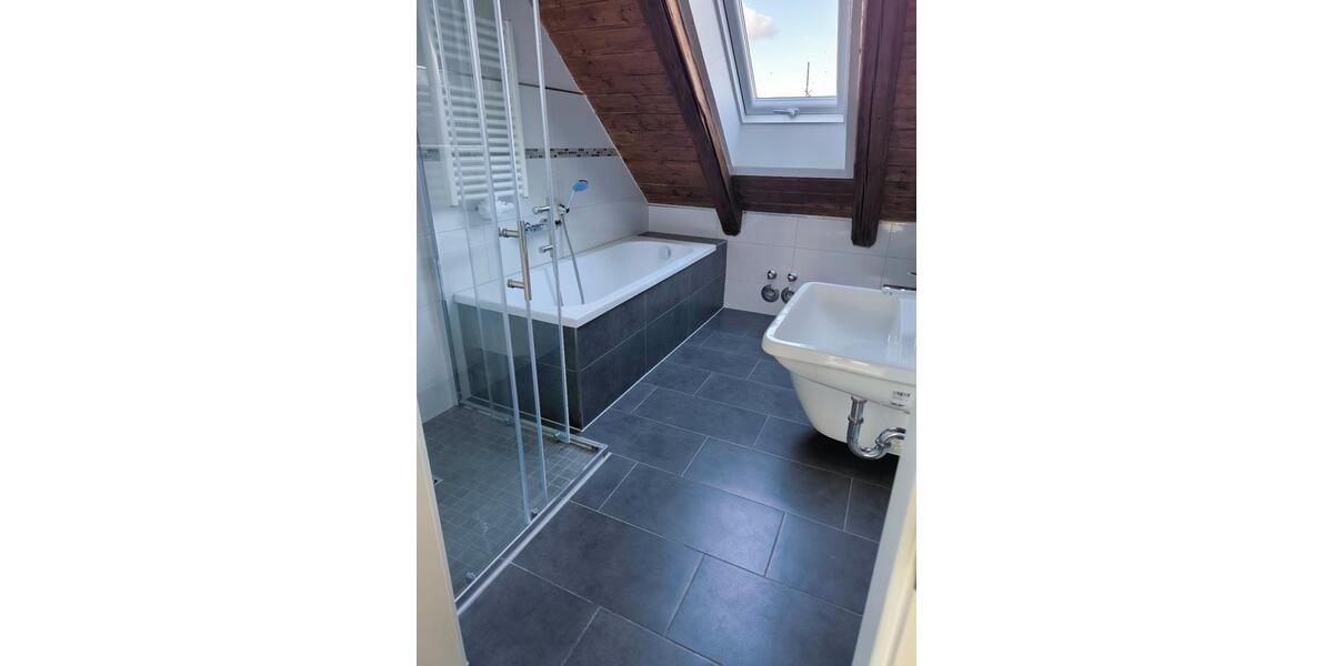 Dachgeschoßwohnung Burg - 2 Zimmer, 56 m&sup2;, 562&euro; | Angebot:25990022