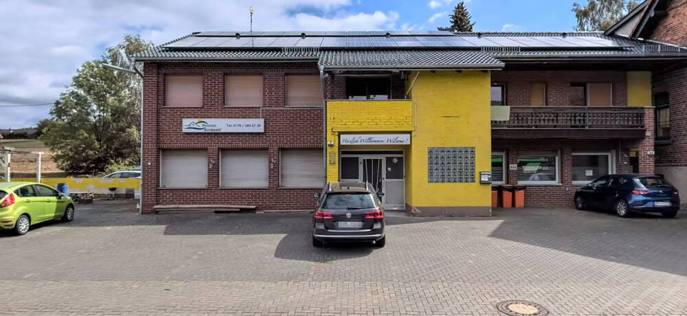 Neuerstellte Büro- & Praxisfläche in verkehrsgünstiger Lage (niedrige Heizkosten dank Erdwärme) in ehemaliger Gastronomiefläche