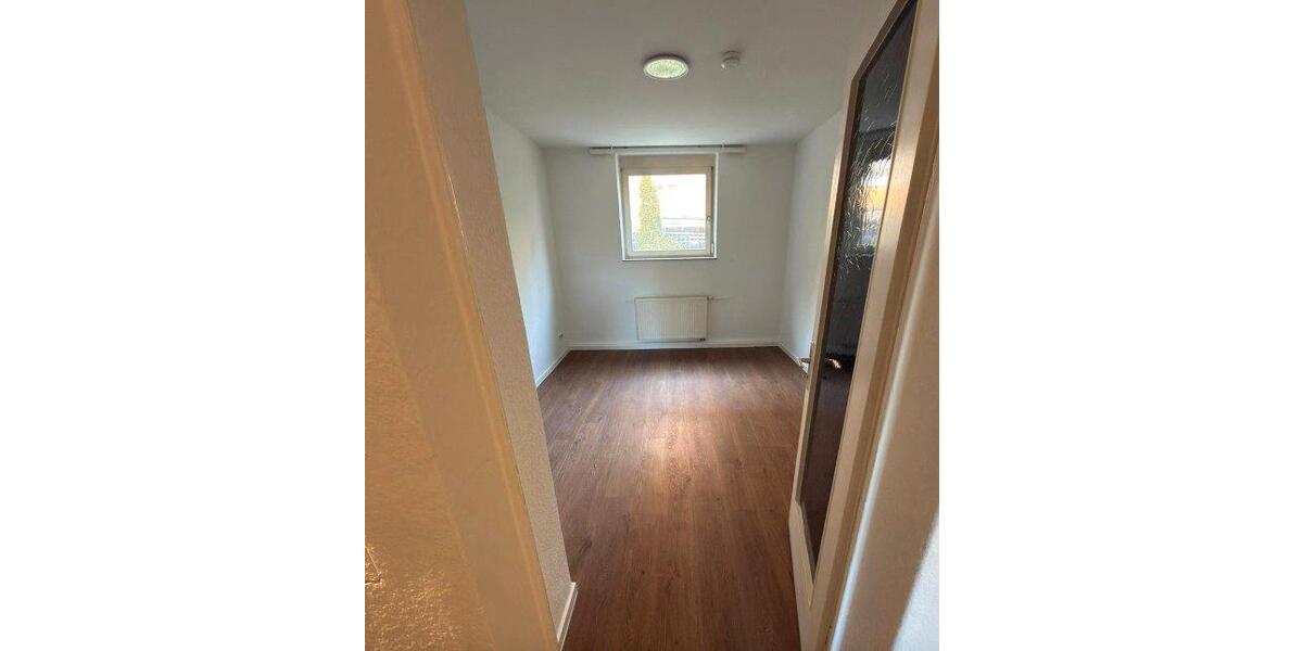 Erdgeschoßwohnung Stuttgart Stuttgart-Ost - 4 Zimmer, 80 m&sup2;, 1.300&euro; | Angebot:26551951