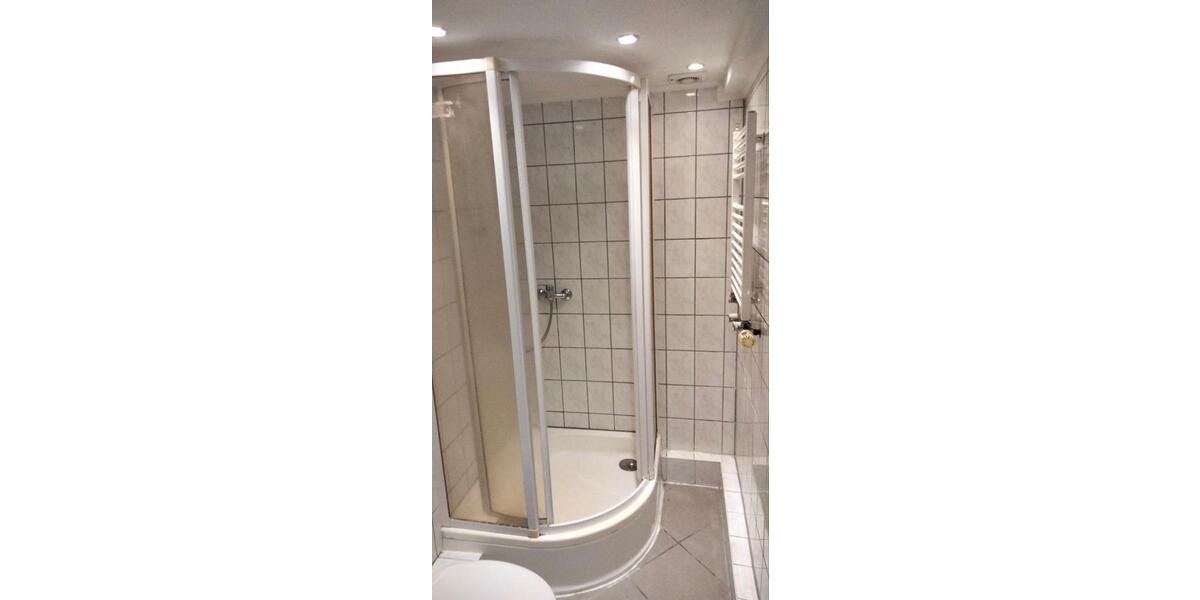 Einfamilienhaus Solingen Central - 4 Zimmer, 74 m&sup2;, 1.300&euro; | Angebot:24379941