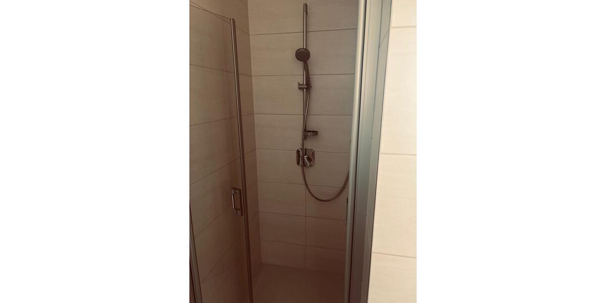 Etagenwohnung Burghausen - 1 Zimmer, 3 m&sup2;, 850&euro; | Angebot:26313112