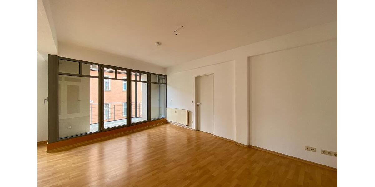 Etagenwohnung Naumburg (Saale) - 4 Zimmer, 110 m&sup2;, 800&euro; | Angebot:26476537