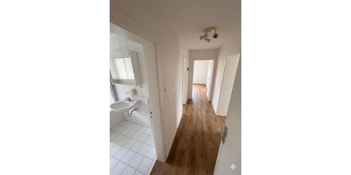 Etagenwohnung Siegen Kaan-Marienborn - 2 Zimmer, 75 m&sup2;, 990&euro; | Angebot:26704129