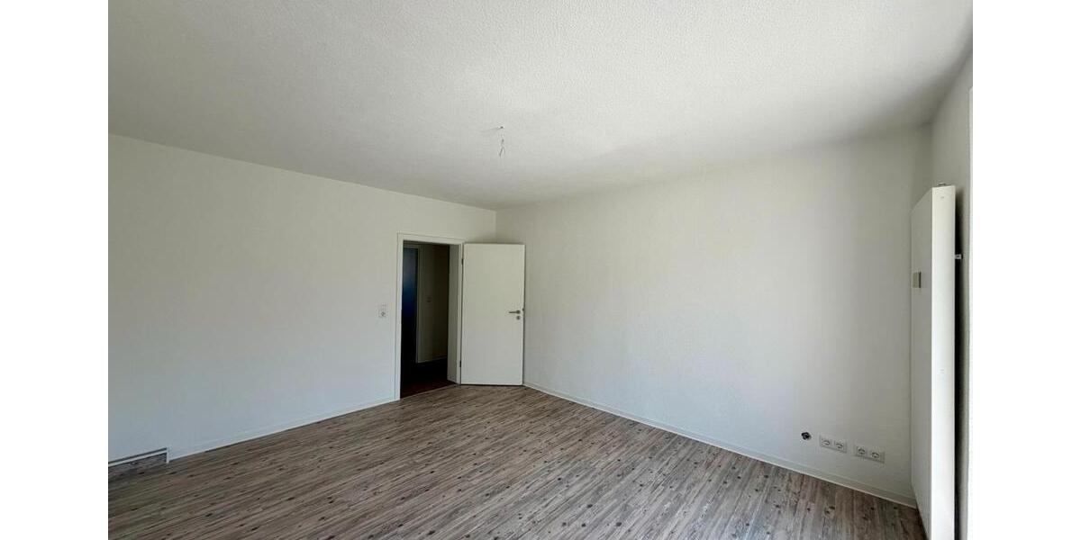 Erdgeschoßwohnung Weißenfels - 3 Zimmer, 58 m&sup2;, 350&euro; | Angebot:26635034