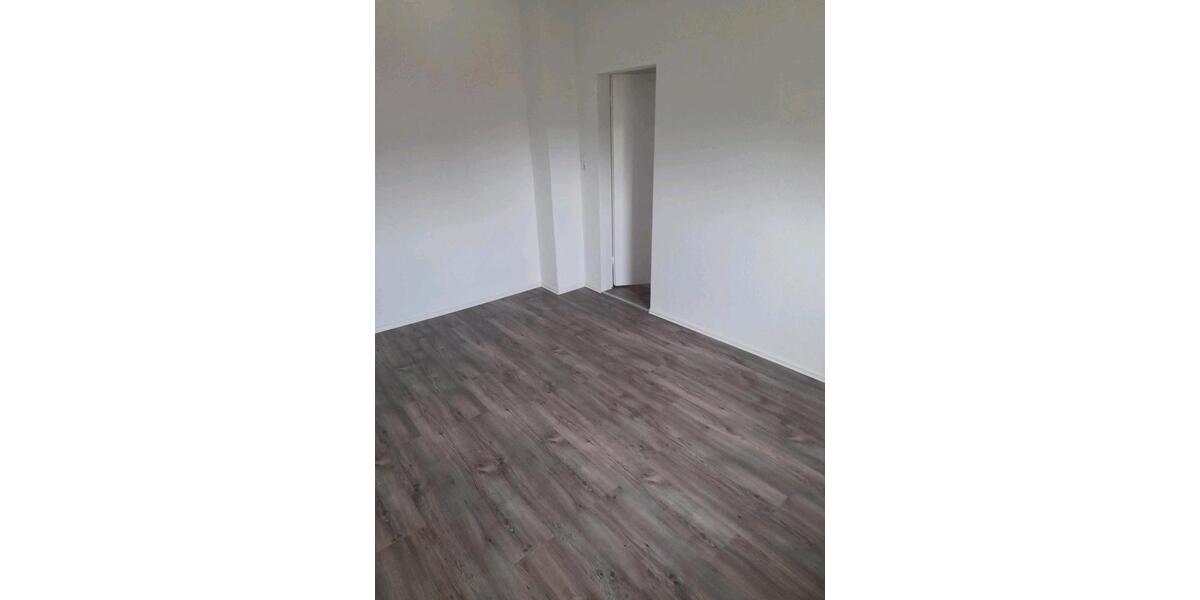 Maisonettenwohnung Leuna - 2 Zimmer, 75 m&sup2;, 525&euro; | Angebot:26089789