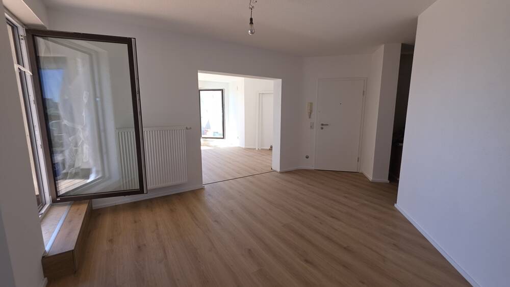 Etagenwohnung Landshut West - 4 Zimmer, 100 m&sup2;, 1.200&euro; | Angebot:26542811