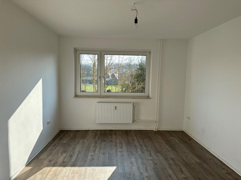 Renovierte 2-Zimmer-Wohnung mit Balkon zimmer