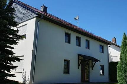 Frisch Renovierte 3 Zimmer Wohnung mit Garten und Einbauküche 3 zimmer