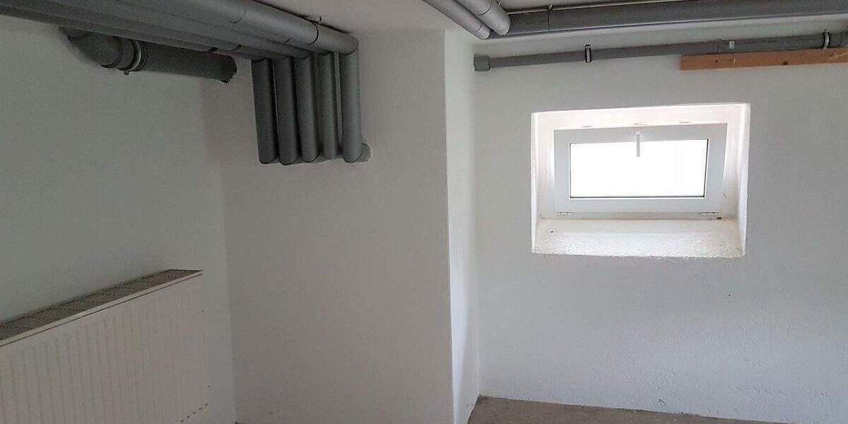 Etagenwohnung Gornsdorf - 5 Zimmer, 120 m&sup2;, 750&euro; | Angebot:25660629