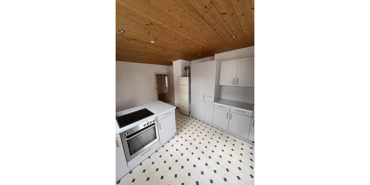 Etagenwohnung Radolfzell - 4 Zimmer, 143 m&sup2;, 1.680&euro; | Angebot:26681403