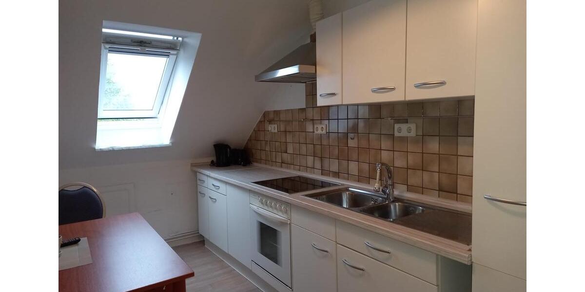 Dachgeschoßwohnung Weener - 2 Zimmer, 65 m&sup2;, 17&euro; | Angebot:25182830