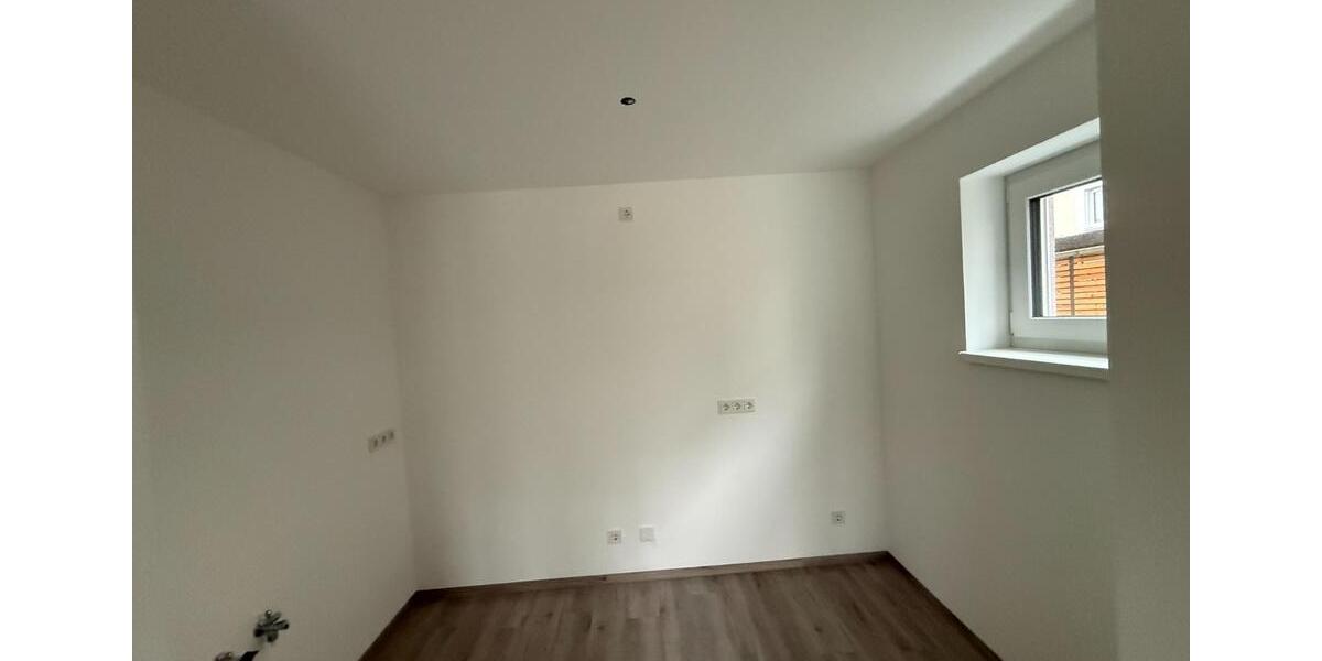 Erdgeschoßwohnung Coburg - 3 Zimmer, 96 m&sup2;, 1.295&euro; | Angebot:24960960