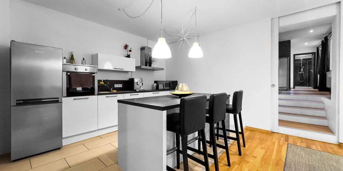 Etagenwohnung Düsseldorf Friedrichstadt - 4 Zimmer, 160 m&sup2;, 3.490&euro; | Angebot:23953791