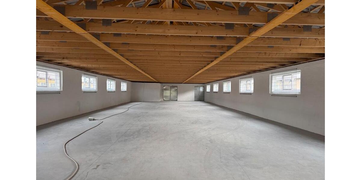 Lagerhalle 270 QM zimmer