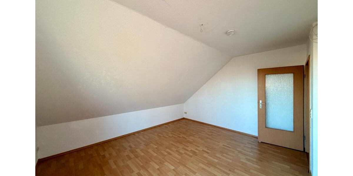 Dachgeschoßwohnung Weißenfels - 2 Zimmer, 60 m&sup2;, 420&euro; | Angebot:26635033