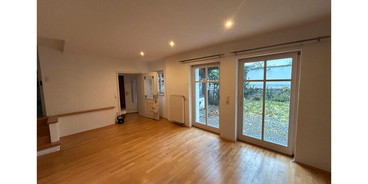 Einfamilienhaus Langgöns - 5 Zimmer, 135 m&sup2;, 1.500&euro; | Angebot:26507672