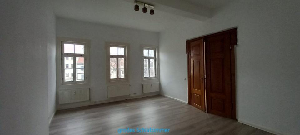 Etagenwohnung Arnstadt - 1 Zimmer, 96 m&sup2;, 634&euro; | Angebot:25633294