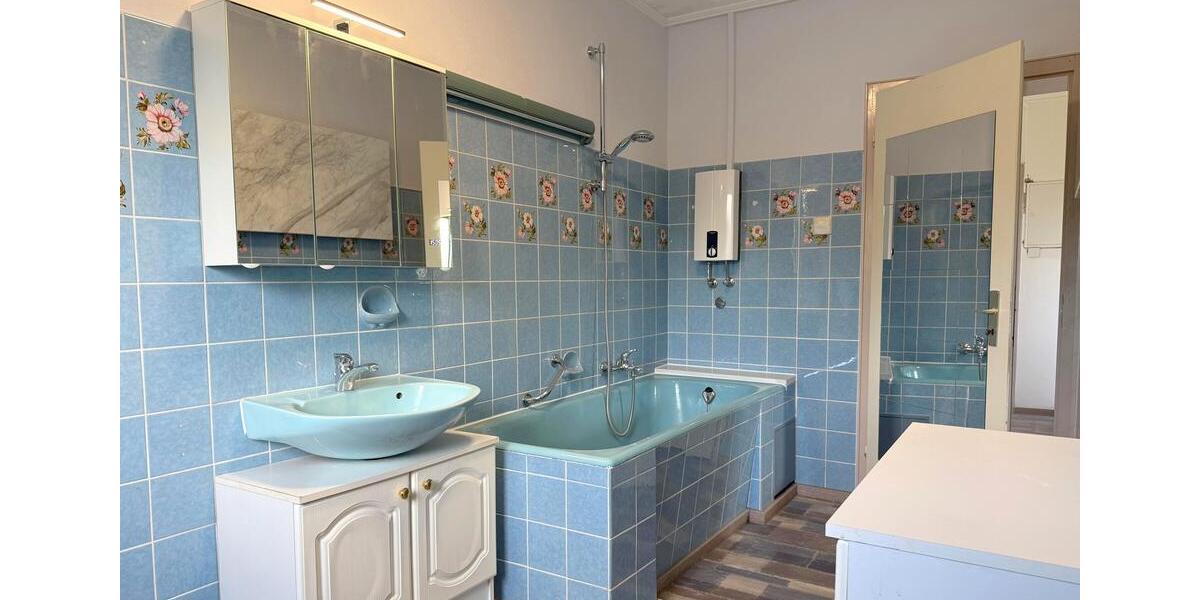 Frisch renoviert – Ihr neues Zuhause: 4-Zimmer-Wohnung mit Balkon 4 zimmer