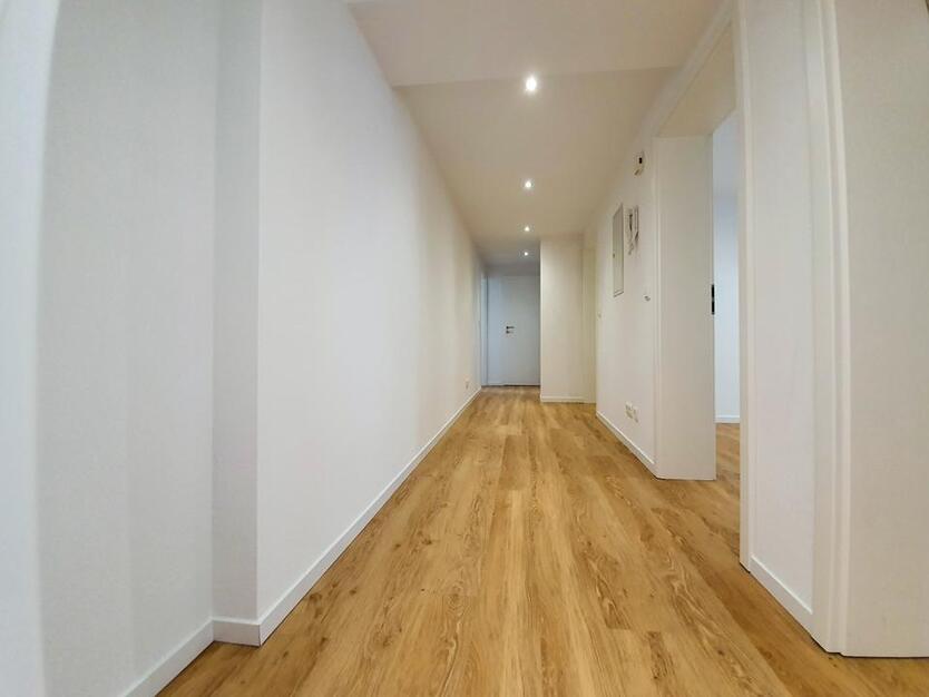 Freundliche 3-Zimmer-Wohnung mit EBK und Terrasse im Ahorntal