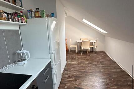 MT an CS zum 1.9.25 2 Zimmer Wohnung im Dachgeschoss in ruhiger Maintal Lage