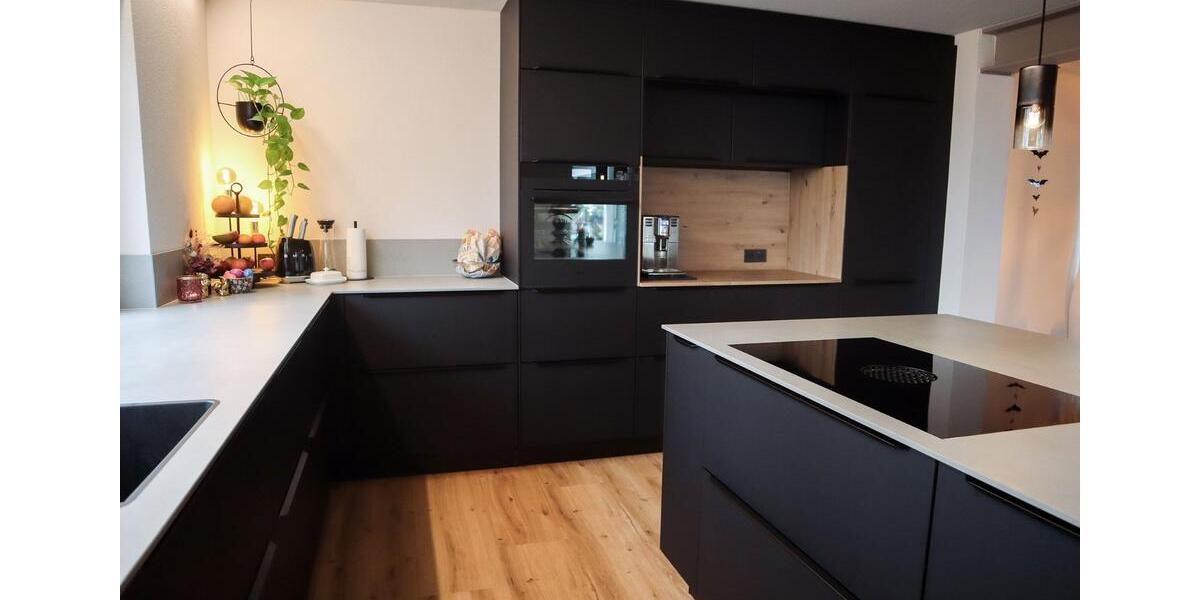 Freistehenden Haus zu vermieten 260m² +Keller geringe Nebenkosten 8 zimmer