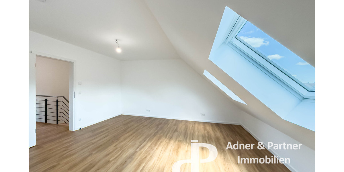 **STILVOLL WOHNEN AUF HISTORISCHEM HOF: MODERNES REIHENHAUS IN DIREKTER OKERNÄHE** - Reihenendhaus Braunschweig Heidberg-Melverode | Angebot:27242818