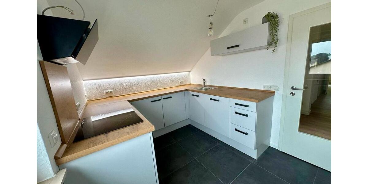 Dachgeschoßwohnung Bensheim - 3 Zimmer, 68 m&sup2;, 850&euro; | Angebot:24774668