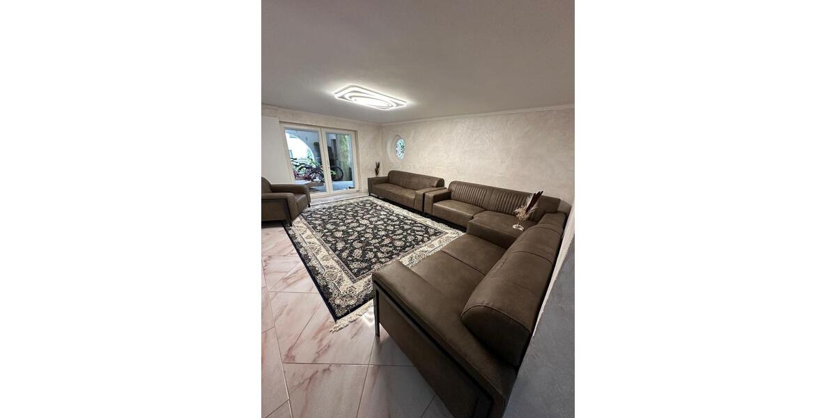 Einfamilienhaus Seevetal - 5 Zimmer, 350 m&sup2;, 2.500&euro; | Angebot:25876035