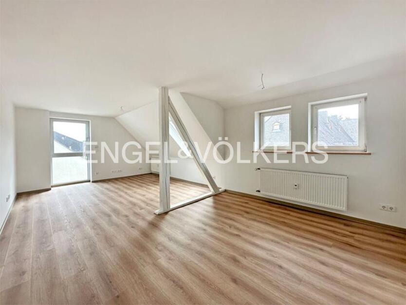 Erstbezug nach Renovierung: Moderne Dachgeschoßwohnung in Hadamar