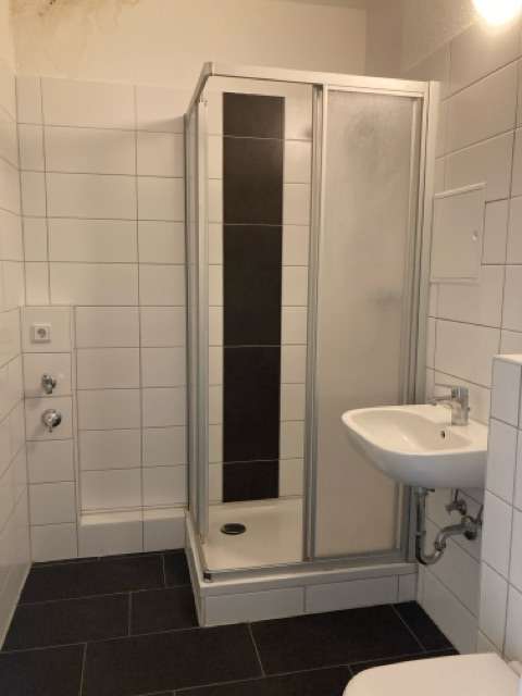 Wohnung zum Mieten in Dessau-Roßlau 250 € 41.6 m²