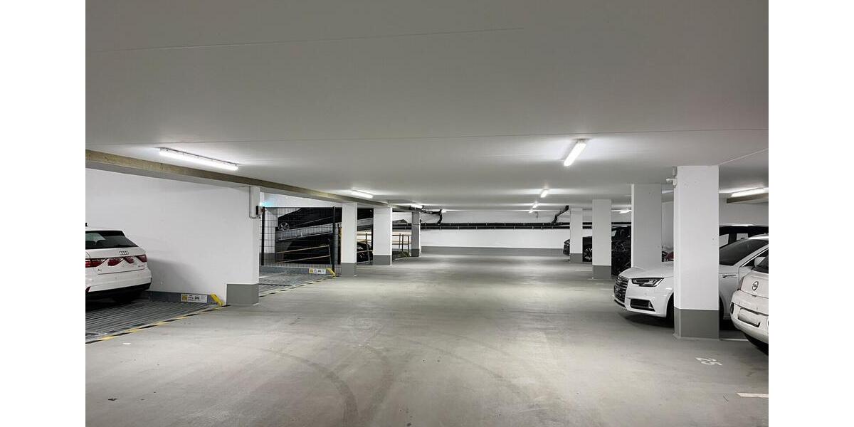 Dachgeschoßwohnung Wiesbaden Mainz-Kastel - 4 Zimmer, 131 m&sup2;, 2.300&euro; | Angebot:24980383