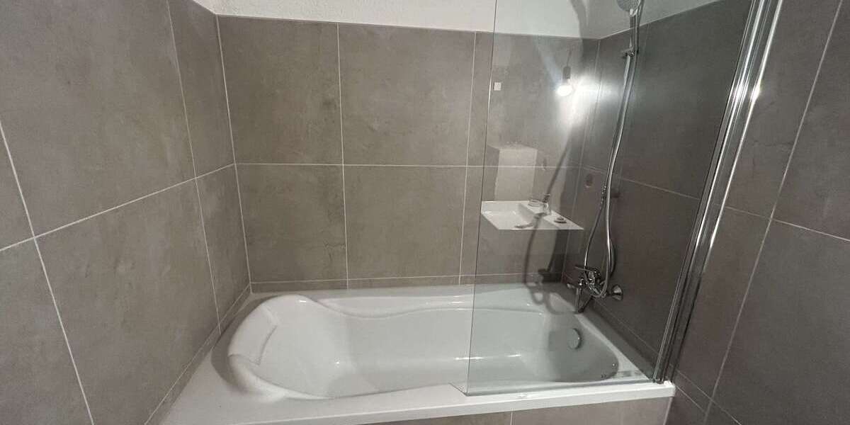 Etagenwohnung Bochum - 3.5 Zimmer, 80 m&sup2;, 1.000&euro; | Angebot:27071551