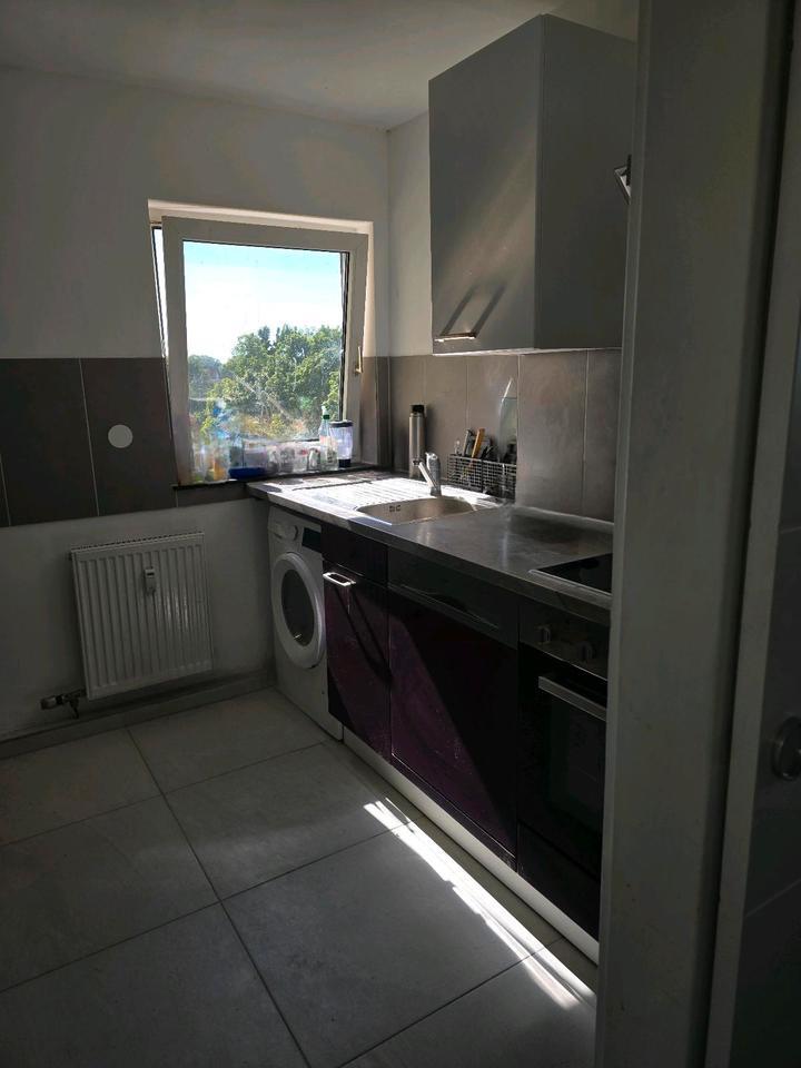 2 Zimmer in einer 3er WG ab sofort zu vermieten zimmer