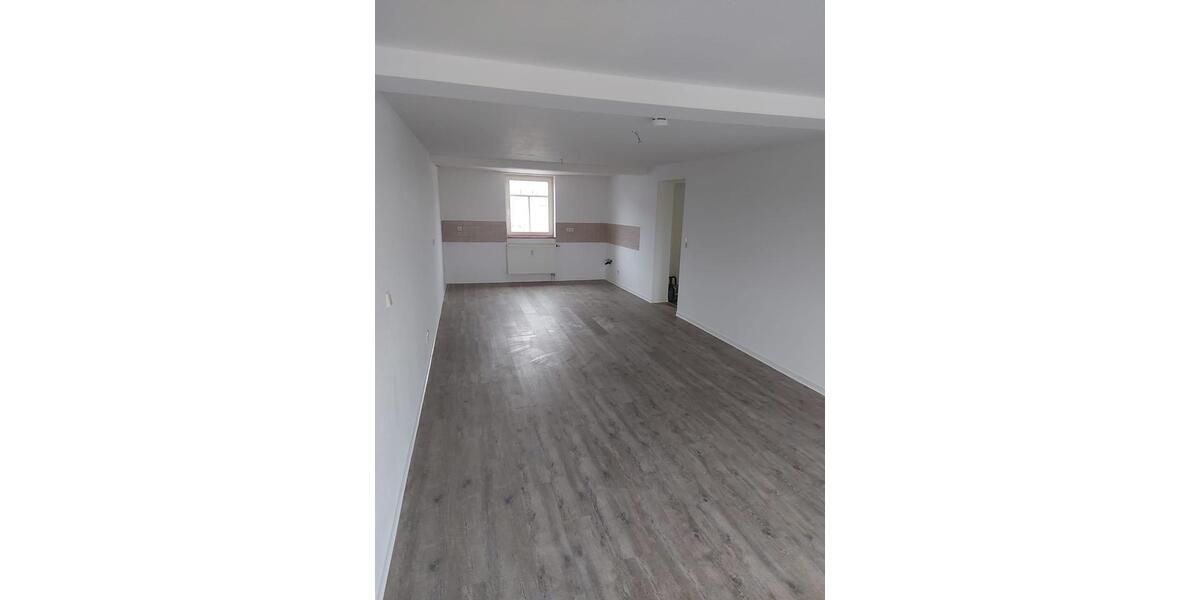 Dachgeschoßwohnung Burg - 3 Zimmer, 63 m&sup2;, 398&euro; | Angebot:24584901