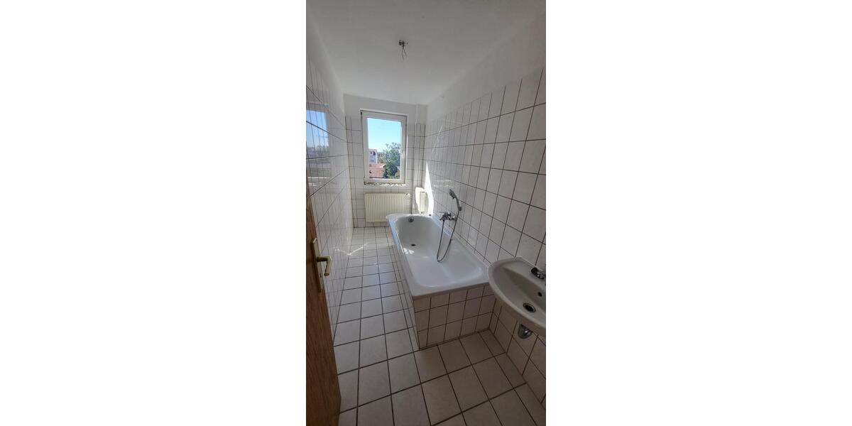 Dachgeschoßwohnung Nordhausen - 3 Zimmer, 65 m&sup2;, 338&euro; | Angebot:21126927