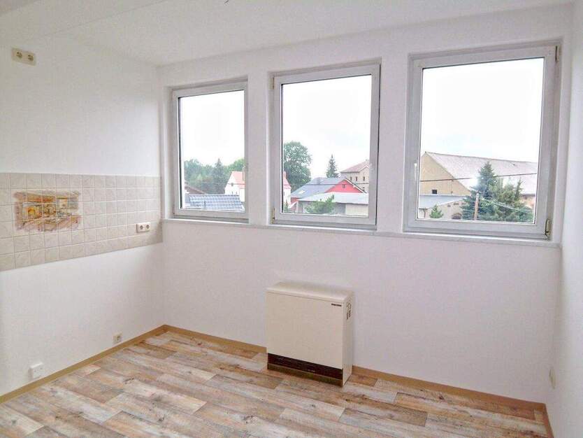 Moderne 3-Raum-DG-Wohnung mit Garage und gemeinschaftlichen Grundstück bei Bautzen 3 zimmer