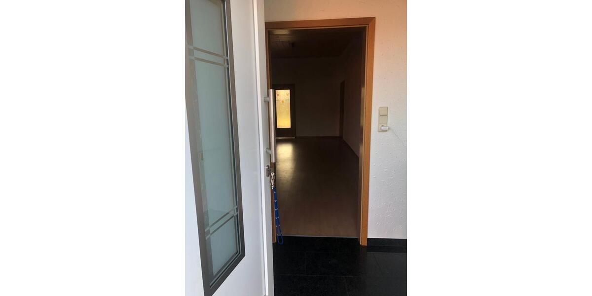 Erdgeschoßwohnung Wagenfeld - 5 Zimmer, 140 m&sup2;, 900&euro; | Angebot:26591228
