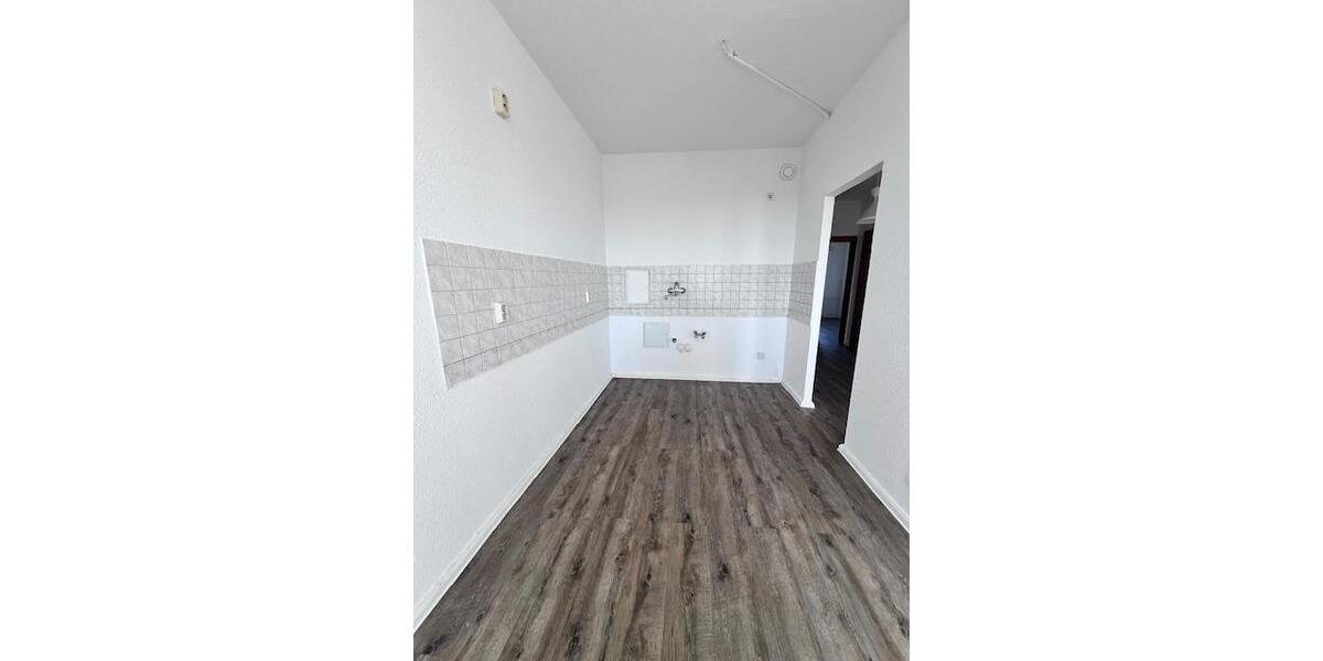 Etagenwohnung Halle (Saale) Silberhöhe - 5 Zimmer, 77 m&sup2;, 600&euro; | Angebot:25974501