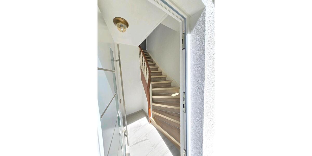 Etagenwohnung Hilchenbach - 3 Zimmer, 87 m&sup2;, 690&euro; | Angebot:26648915