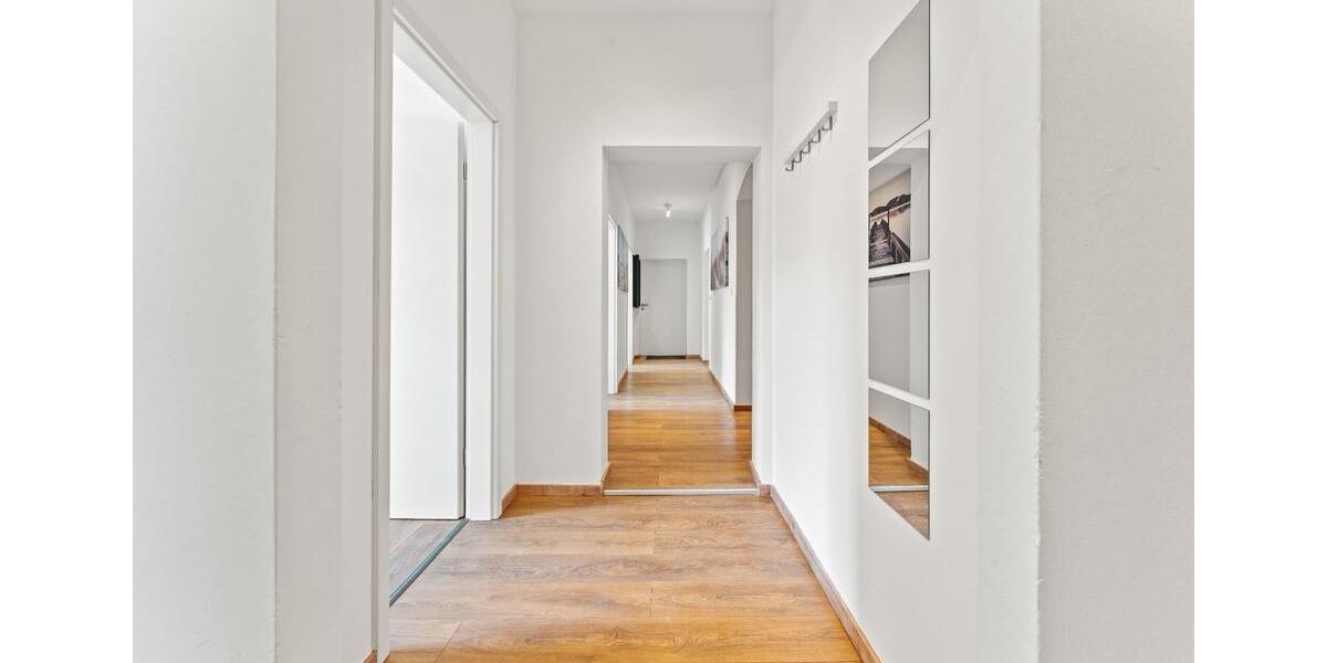 Hochparterre Falkensee - 12 Zimmer, 218 m&sup2;, 23&euro; | Angebot:26613286