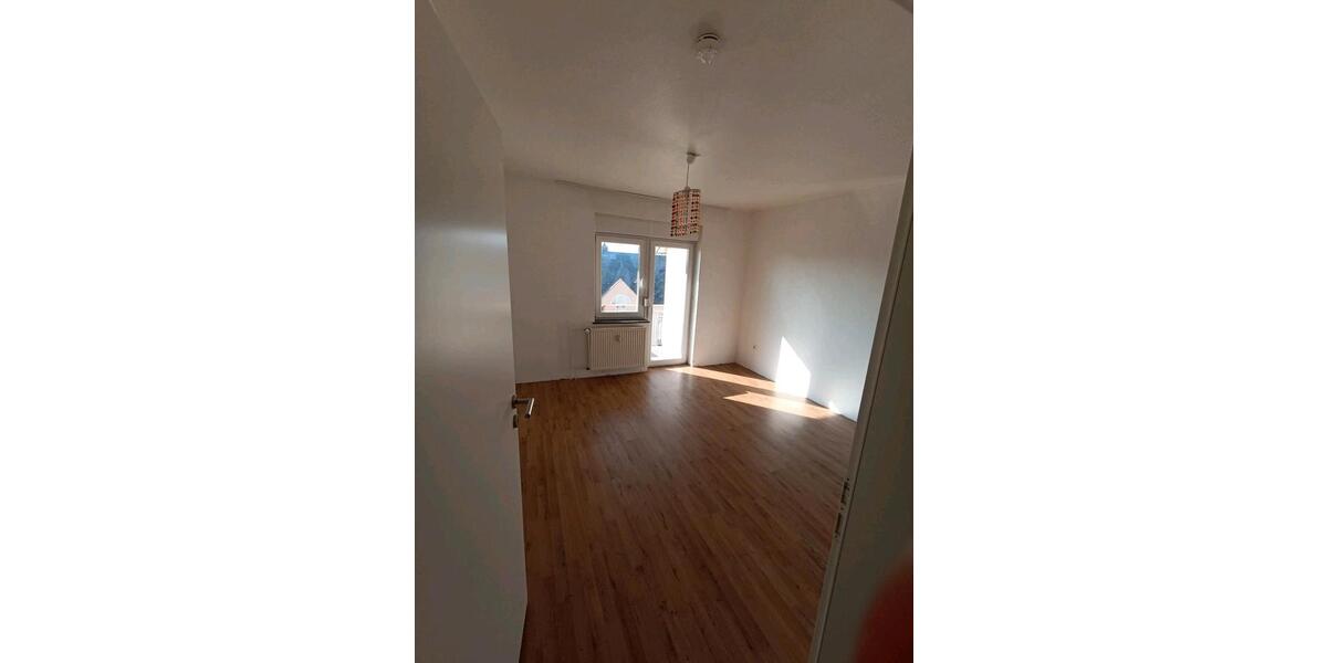 Etagenwohnung Baunatal - 3 Zimmer, 65 m&sup2;, 700&euro; | Angebot:25971713