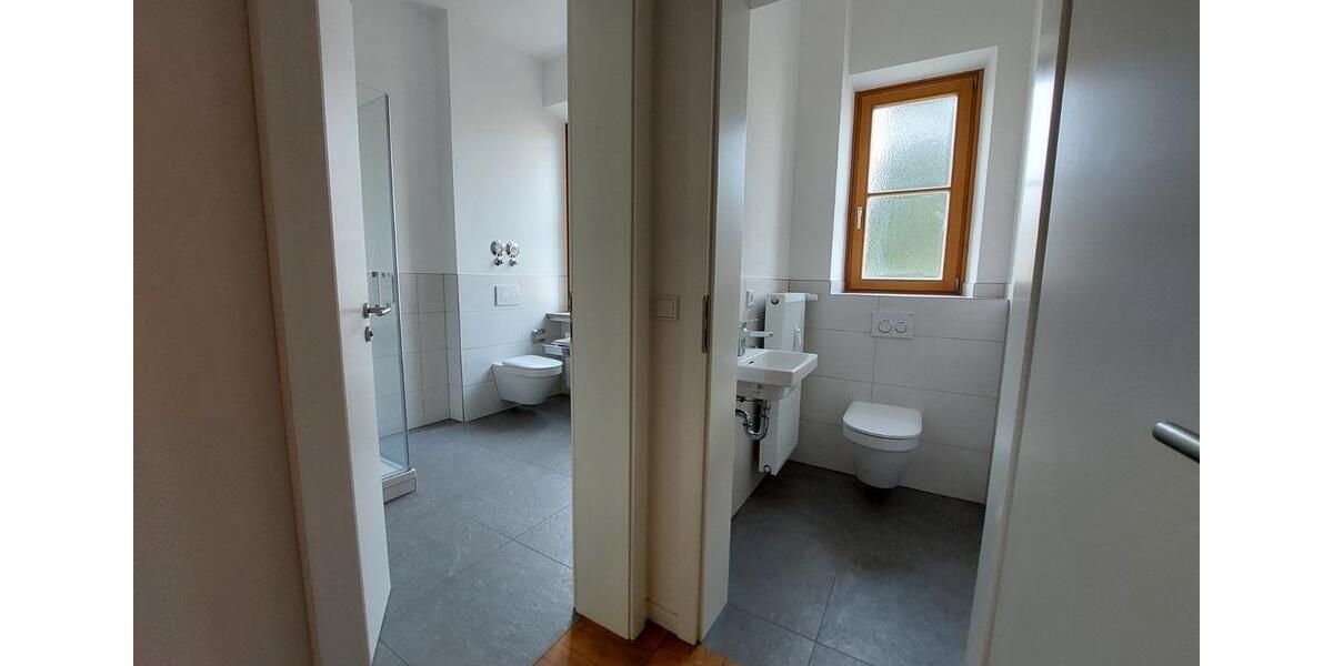 Etagenwohnung Straubing - 4 Zimmer, 143 m&sup2;, 1.200&euro; | Angebot:26006497